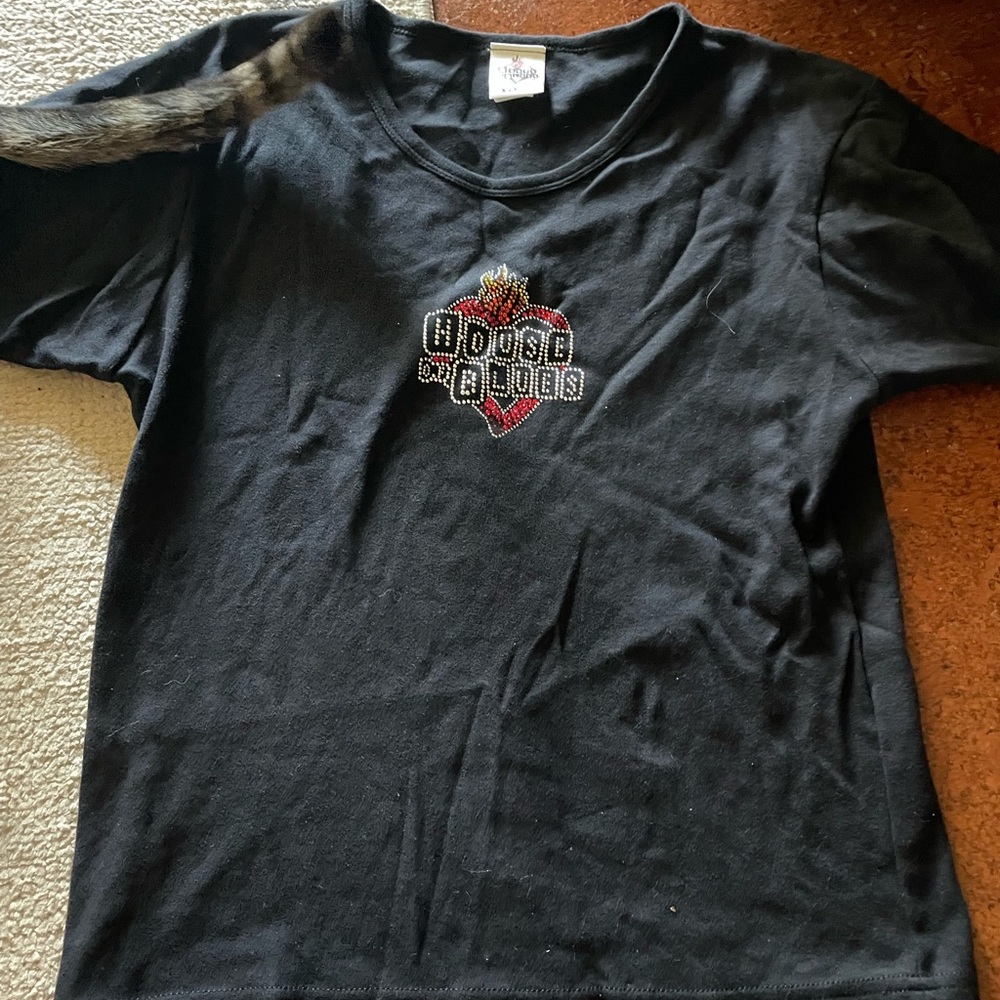 Black Crew Neck Short Sleeve Tee with Chest Graphic
